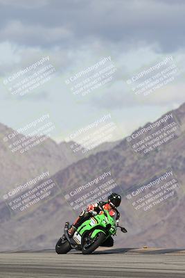 media/Nov-16-2025-Race Pace (Sun) [[8c5fa54630]]/Verified Riders/5-Turn 9 (1135am)/